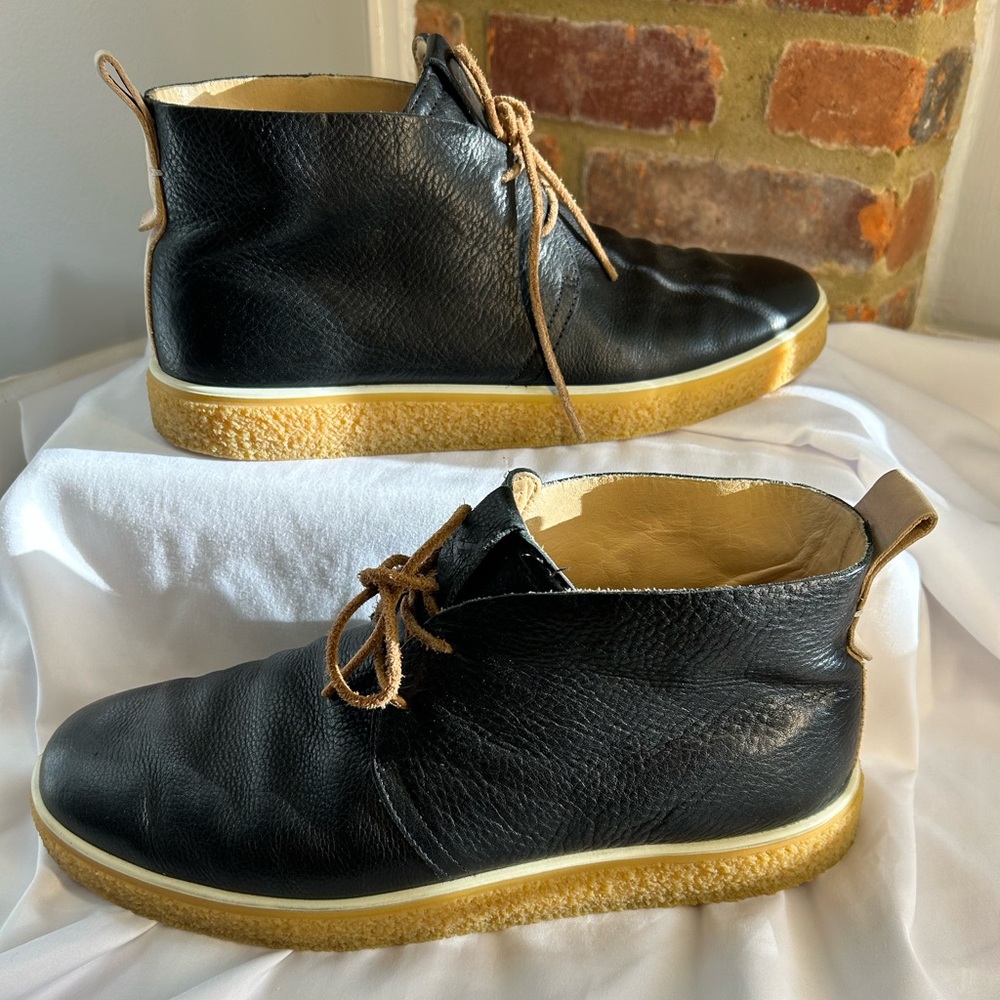 ECCO Chukka Boots Black and Tan Soft Pebble Grain Leather Crepetray Size 12/12.5